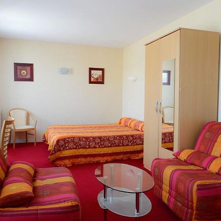 Logis Hotel Restaurant Du Commerce Pont-d'Ouilly المظهر الخارجي الصورة