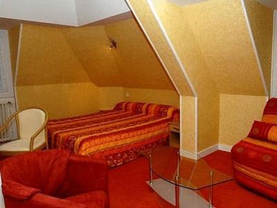 Logis Hotel Restaurant Du Commerce Pont-d'Ouilly المظهر الخارجي الصورة